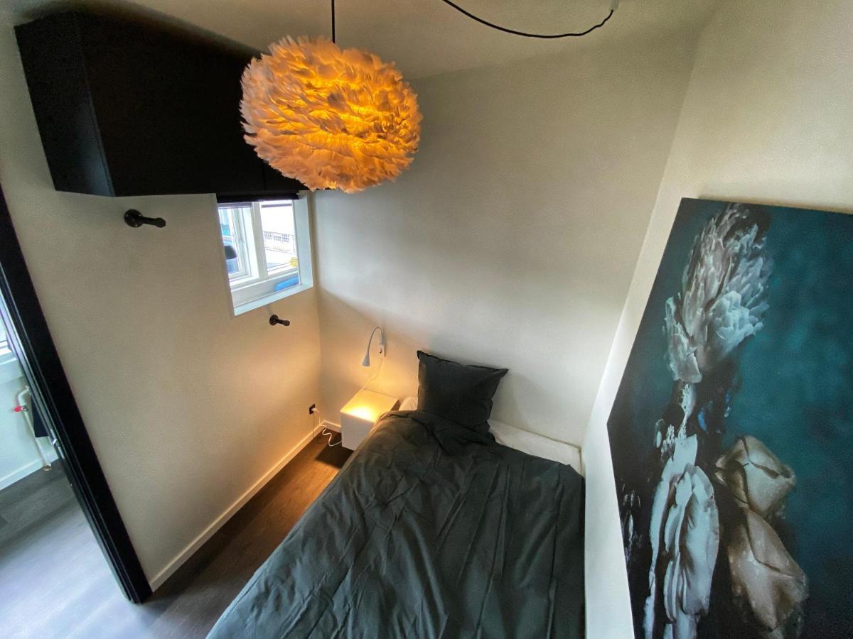 Broncks Apartment 2 - Modern 2-Bedroom In The Heart Of Tórshavn Buitenkant foto