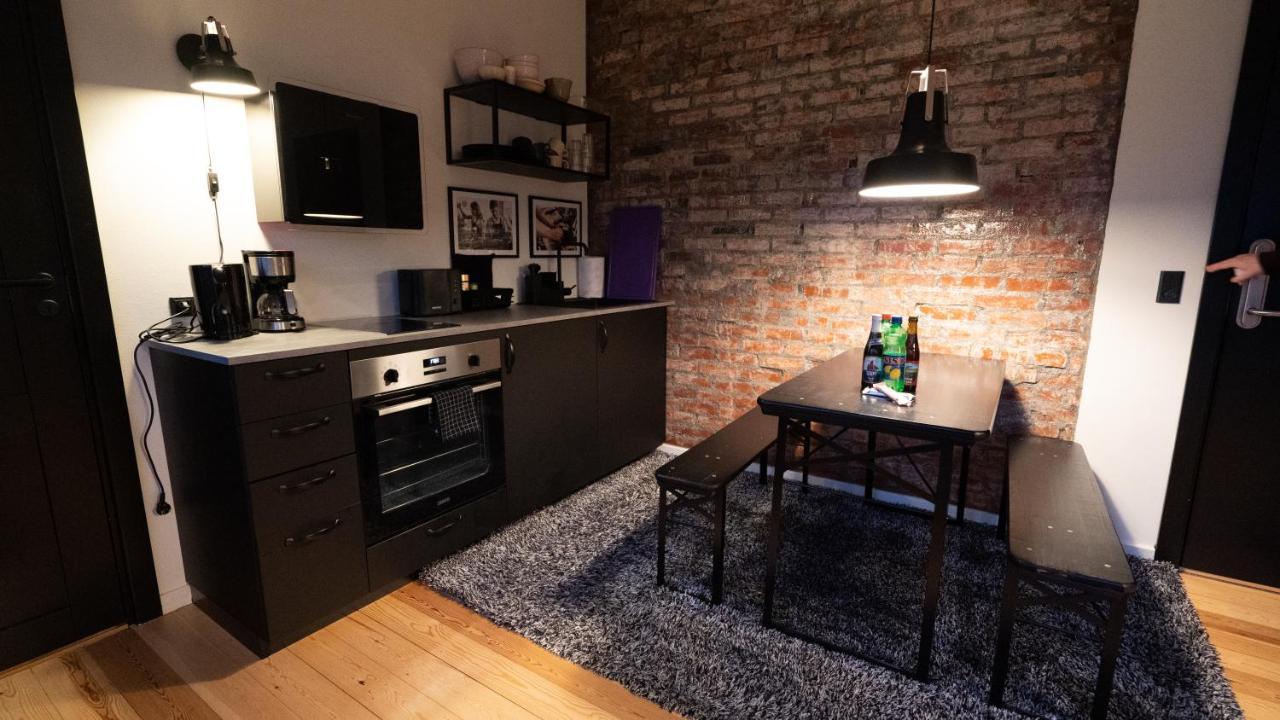 Broncks Apartment 2 - Modern 2-Bedroom In The Heart Of Tórshavn Buitenkant foto