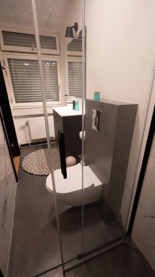 Broncks Apartment 2 - Modern 2-Bedroom In The Heart Of Tórshavn Buitenkant foto